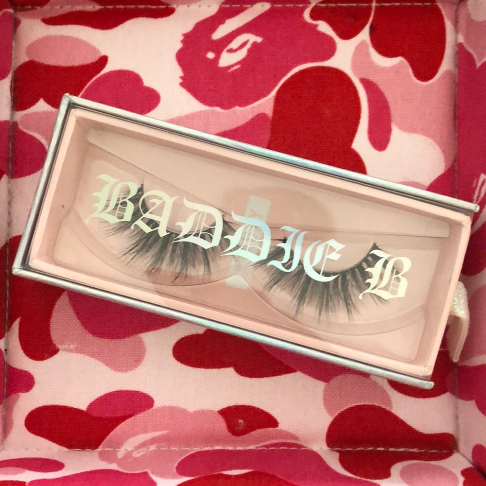 Baddie B lashes #SAUCY